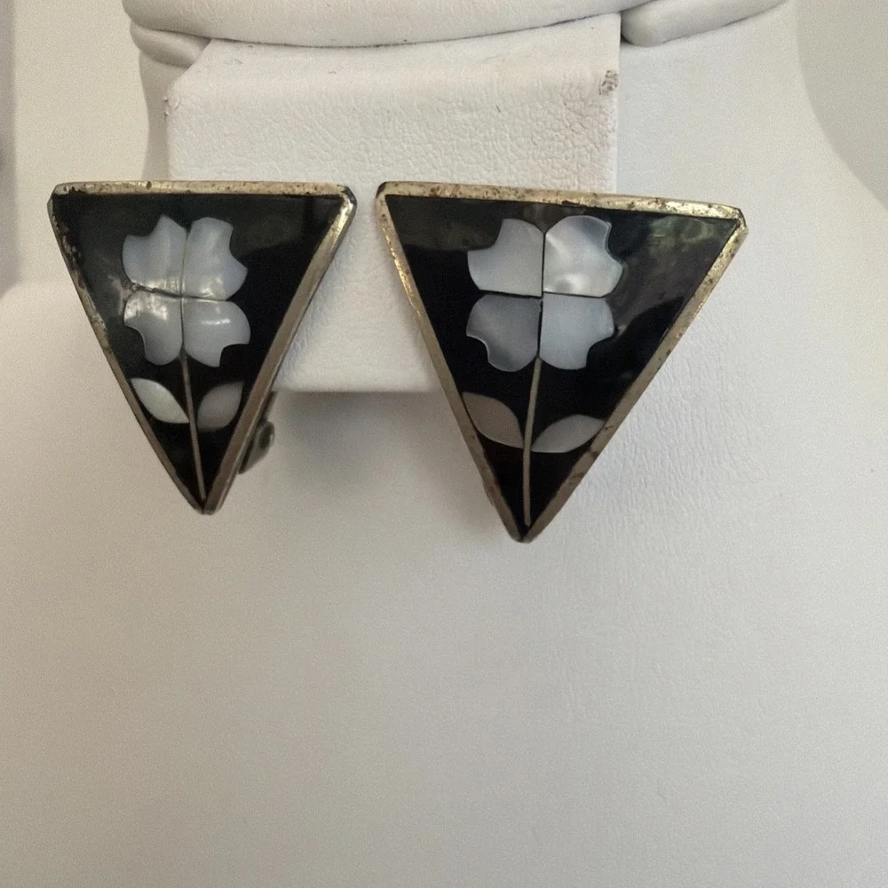 Vintage Alpaca Mexico Silver Abalone Flowers Inlay Clip-on Earrings